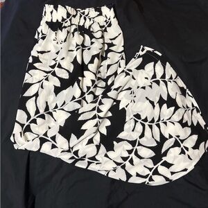 Black and White Leaf Print Pants